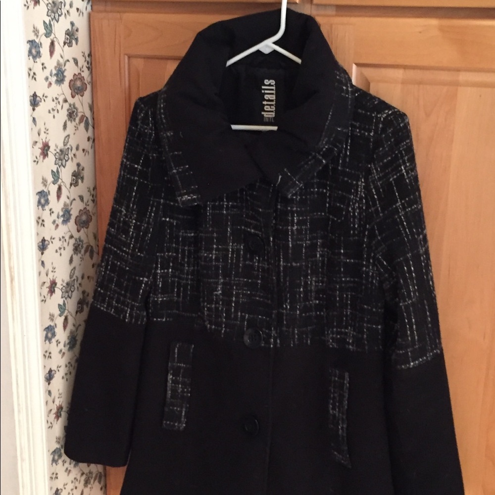 selling because never wore it